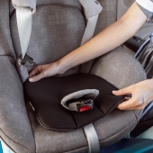 Installazione sul seggiolino auto - Maxi-Cosi E-Safety