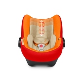 Poggiatesta regolabile in 8 altezze, contemporaneamente con le cinture di sicurezza - Seggiolino auto i-Size 40-105 cm Cybex Aton Q i-Size