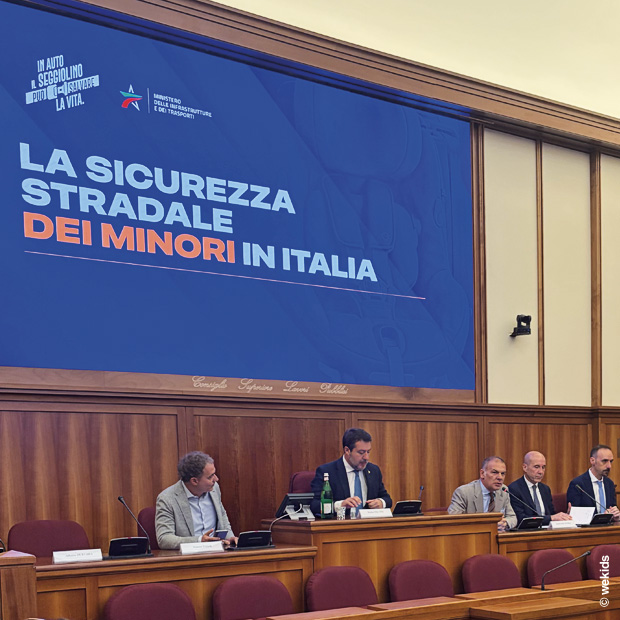 Matteo Salvini presenta in conferenza la campagna Bimbi Sicuri in partnership con weKids