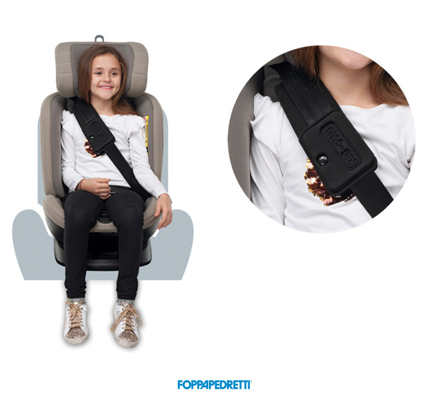 Dettaglio del dispositivo Comfort Kit Pad da posizionare sulla cintura di sicurezza