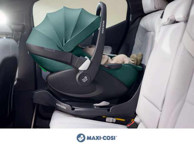 Il pacchetto Maxi-Cosi 360 Pro Family include i nostri seggiolini auto  Pebble 360 Pro e Pearl 360 Pro con base scorrevole girevole FamilyFix 360  Pro, per un utilizzo continuo, dalla nascita fino a 4 anni.