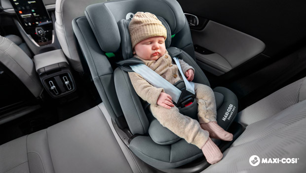 Maxi-Cosi Emerald 360 S - Installazione in senso contrario di marcia con neonato a bordo