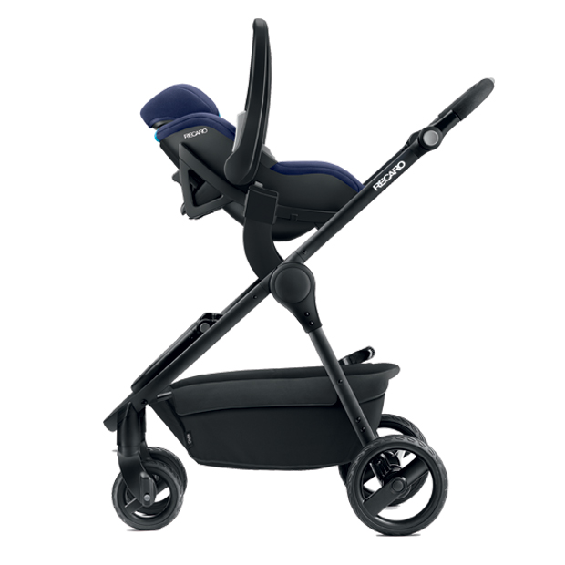 L'ovetto Recaro Zero.1 Elite I-Size montato su passeggino